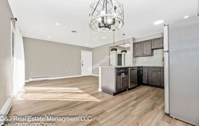 2 beds, 1 bath, 900 sqft, $1,695, Unit Apartment 9