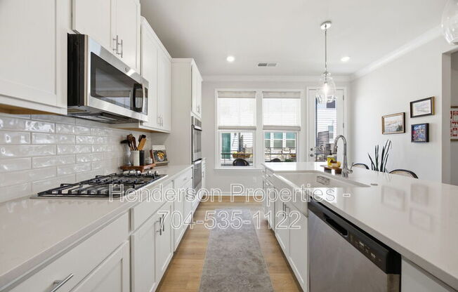 3008 OAK LNDG DR