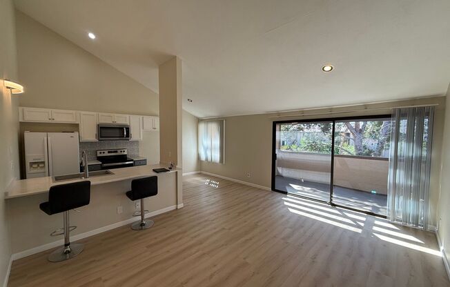 Beautifully upgraded 1 bed 1 bath with utilities included
