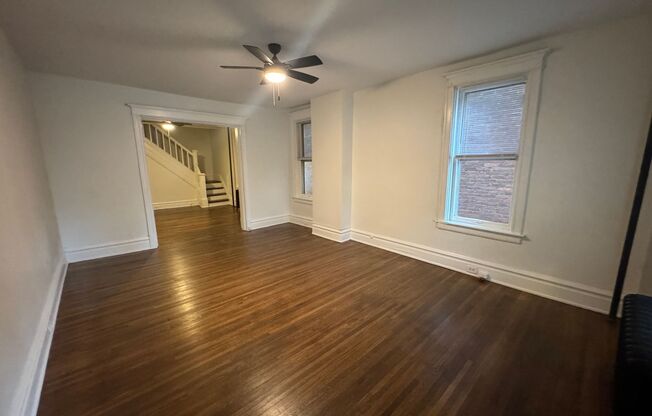 5 Bedroom Single Family Home Available in Harrisburg!