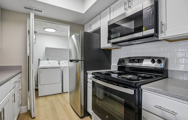 1 bed, 1 bath, 756 sqft, $1,249, Unit 25C