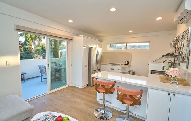FURNISHED Modern One Bedroom+Loft on Coronado! In Unit W/D! AC! Assigned Parking!