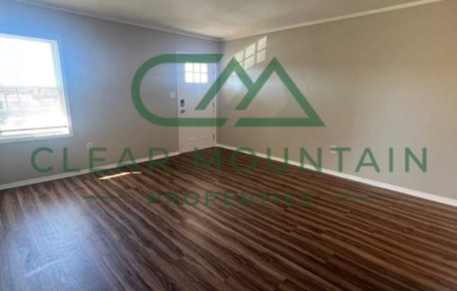 2 beds, 1 bath, $1,195, Unit 3D