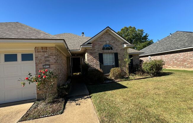 4 Bedroom close to Barksdale Air Force Base...