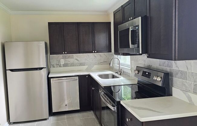 3 beds, 1 bath, $1,825