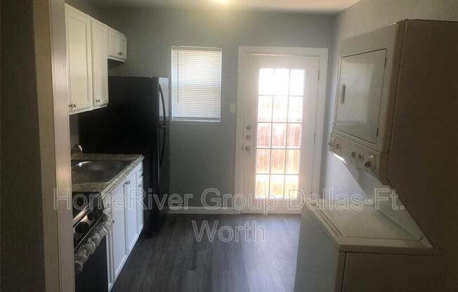 1722 E BELT LINE RD 
