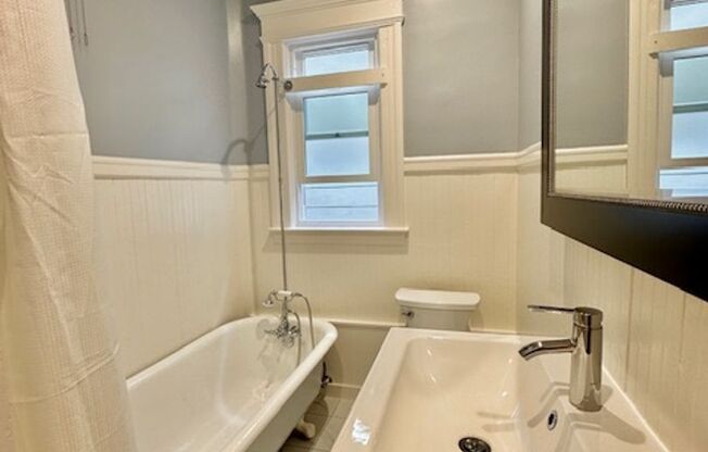 2 beds, 1 bath, $3,400