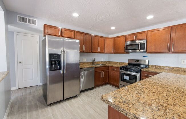 Beautifully remodeled 6 Bedroom 3 bath in the heart of Tempe. Minutes away from ASU!