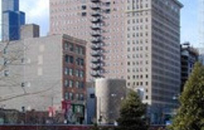 BEAUTIFUL STUDIOAPARMENT IN BURNHAM PLAZA WITH 1.0 BATH