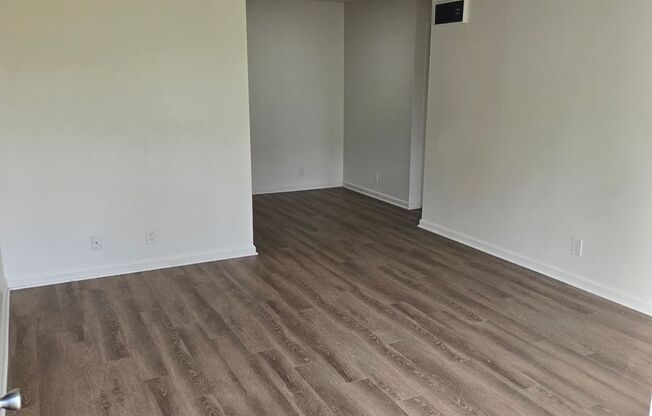1 bed, 1 bath, 500 sqft, $1,825, Unit 71-29