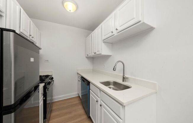 Studio, 1 bath, 450 sqft, $1,595, Unit 206