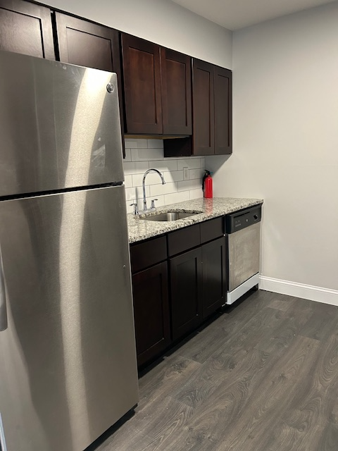 213 STEPHEN ST