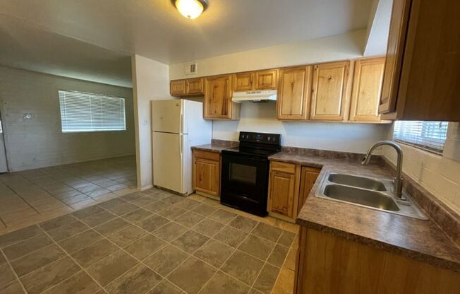 4821 E. Willetta St.