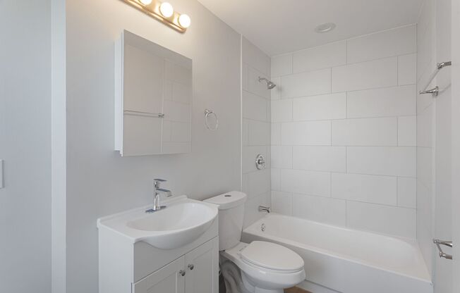 Studio, 1 bath, 250 sqft, $1,500, Unit 7B