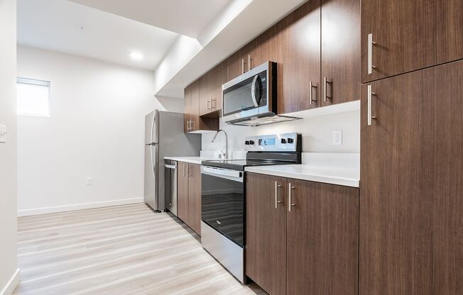 1 bed, 1 bath, 578 sqft, $1,670, Unit 611