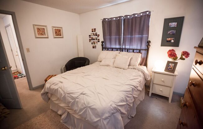 2 beds, 2 baths, 870 sqft, $1,250, Unit 2001-07