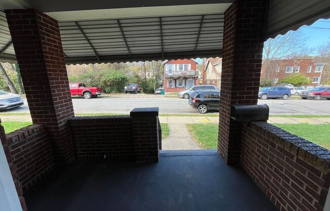 2 beds, 1 bath, $1,400