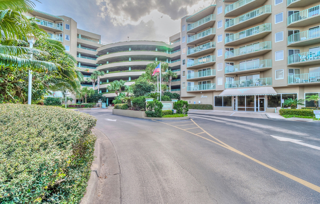 Beautiful 3 Bedroom Condo in Daytona Beach Shores!