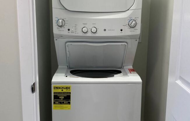 2 beds, 1.5 baths, 850 sqft, $1,925, Unit B07