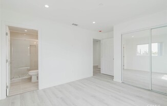 10938 1/2 OLINDA ST