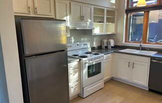 2 beds, 2 baths, $2,150, Unit UNIT 310