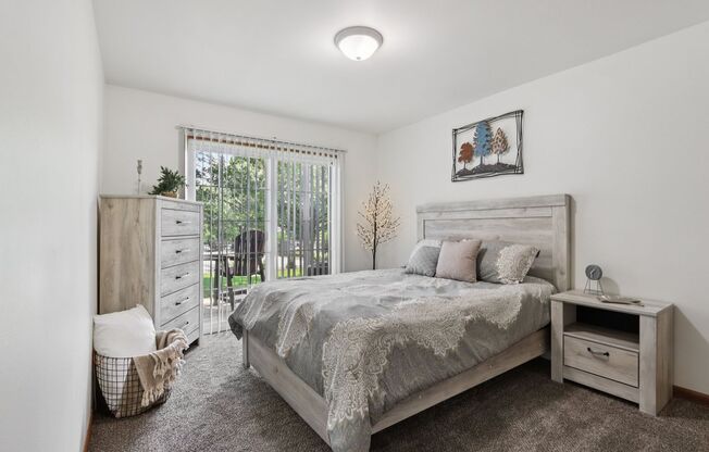 2 beds, 1 bath, 660 sqft, $1,175