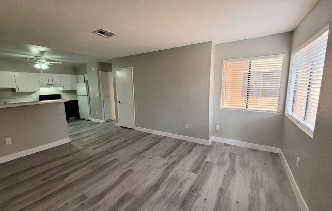 2 beds, 2 baths, 875 sqft, $1,455.5, Unit 26