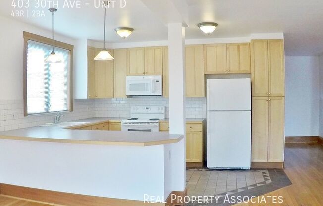 403 30 AVE