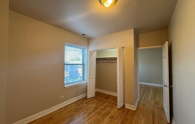2 beds, 1 bath, $1,150, Unit 4840 #2N