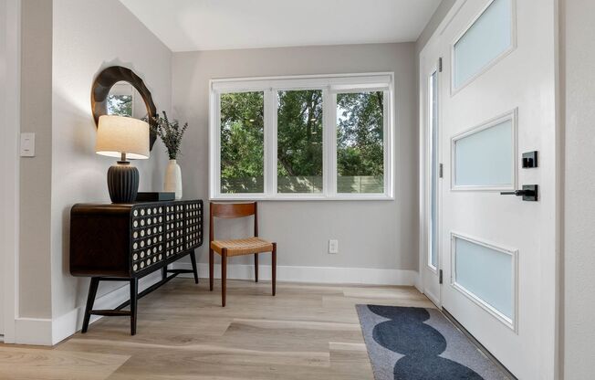 Garden Apartment in Vibrant South of Downtown district.