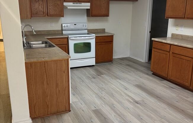 Beautiful 2 story home with great location to lots of attractions!