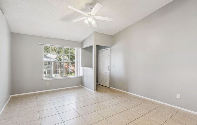 2/1.5 Condo With Screened Patio in Conway Area