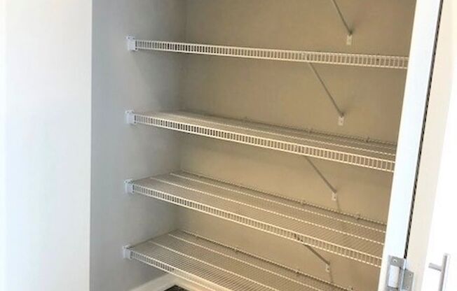 1 bed, 1 bath, 676 sqft, $1,475, Unit 510