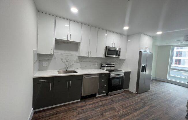 1 bed, 1 bath, 620 sqft, $1,870, Unit 222