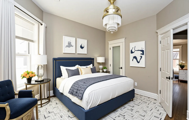 4949 S FORRESTVILLE AVE