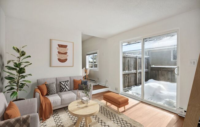 2704 Garfield Ave South