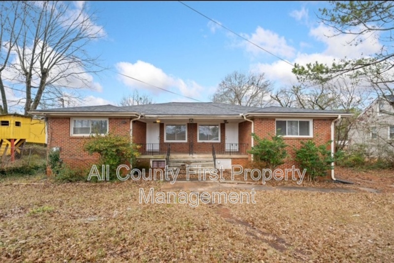 2371 WHITES ML RD