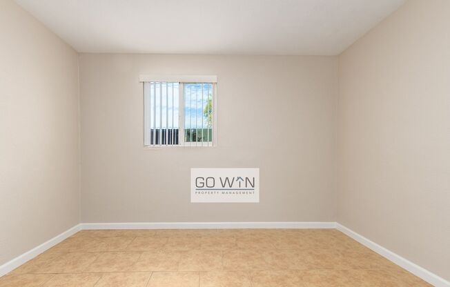 2 beds, 1 bath, 700 sqft, $1,250, Unit 3