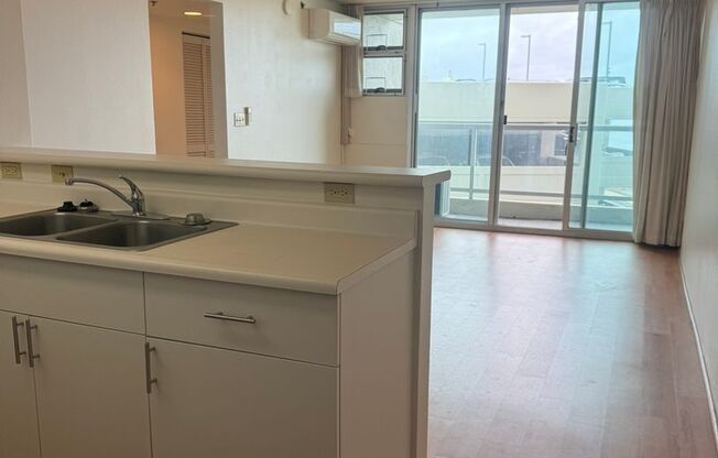 AC in Every Room. TWO Parking Stalls.