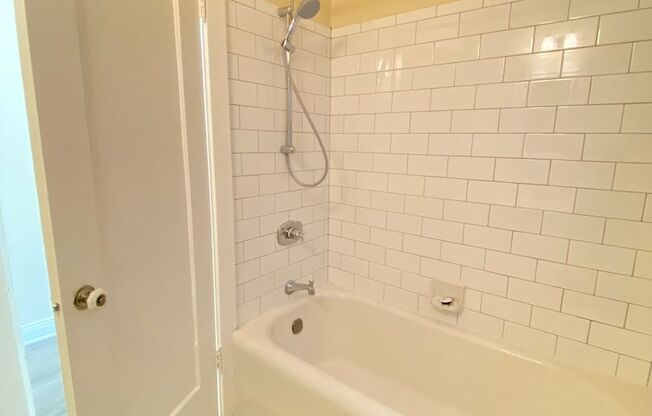 Studio, 1 bath, 450 sqft, $1,495