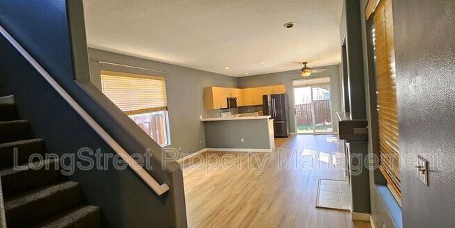 4322 NE 76 AVE