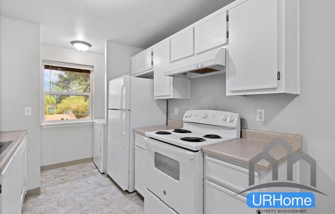 Stark Street Station 1 & 2-Bedroom Apartments in East Portland