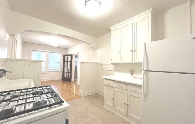 1 bed, 1 bath, $1,195, Unit 2