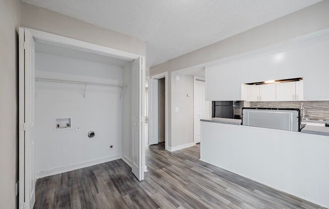 2 beds, 2.5 baths, $1,395, Unit 2-22A