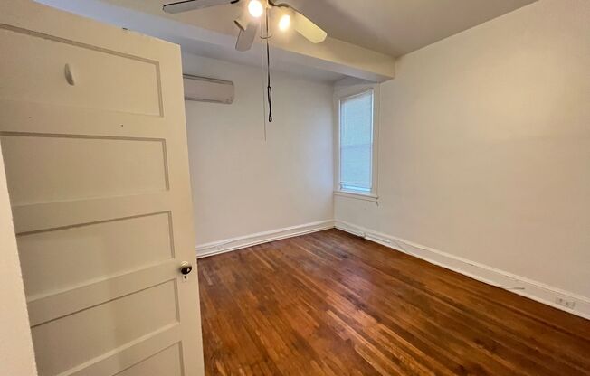 3 beds, 1 bath, 1,000 sqft, $2,100, Unit 3029 N. Calvert St. D3