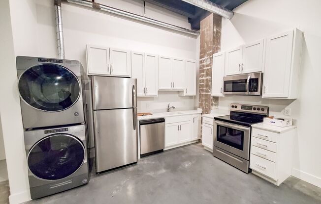 Studio, 1 bath, 567 sqft, $900, Unit A201