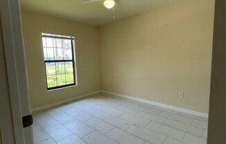 807 NE 11 TERRACE