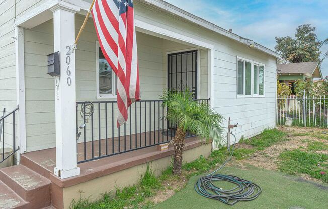 Cozy 4BR/1BA home with front yard