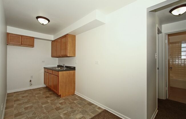 8345 S Drexel