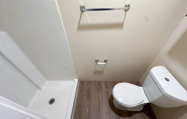 Studio, 1 bath, 160 sqft, $1,395, Unit 556